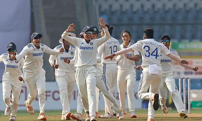 India Women Vs Australia Women Test